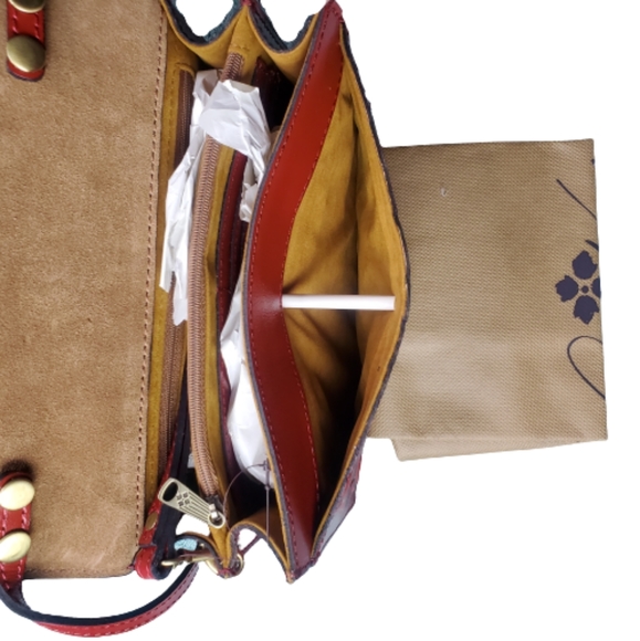 Patricia Nash Tooled Ochre/Red Lanza Crossbody Organizer NWT - Picture 12 of 15